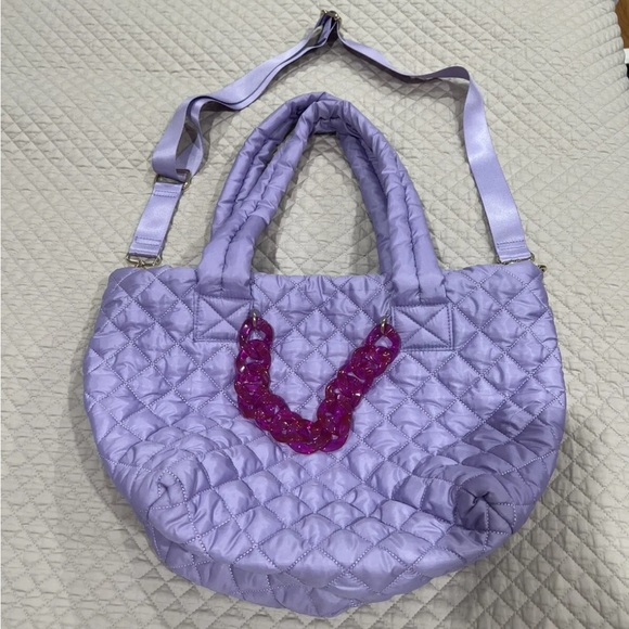 Jill and Ally Pop'n Purple Quilted Nylon Tote w/Chain and Pockets - Picture 4 of 12